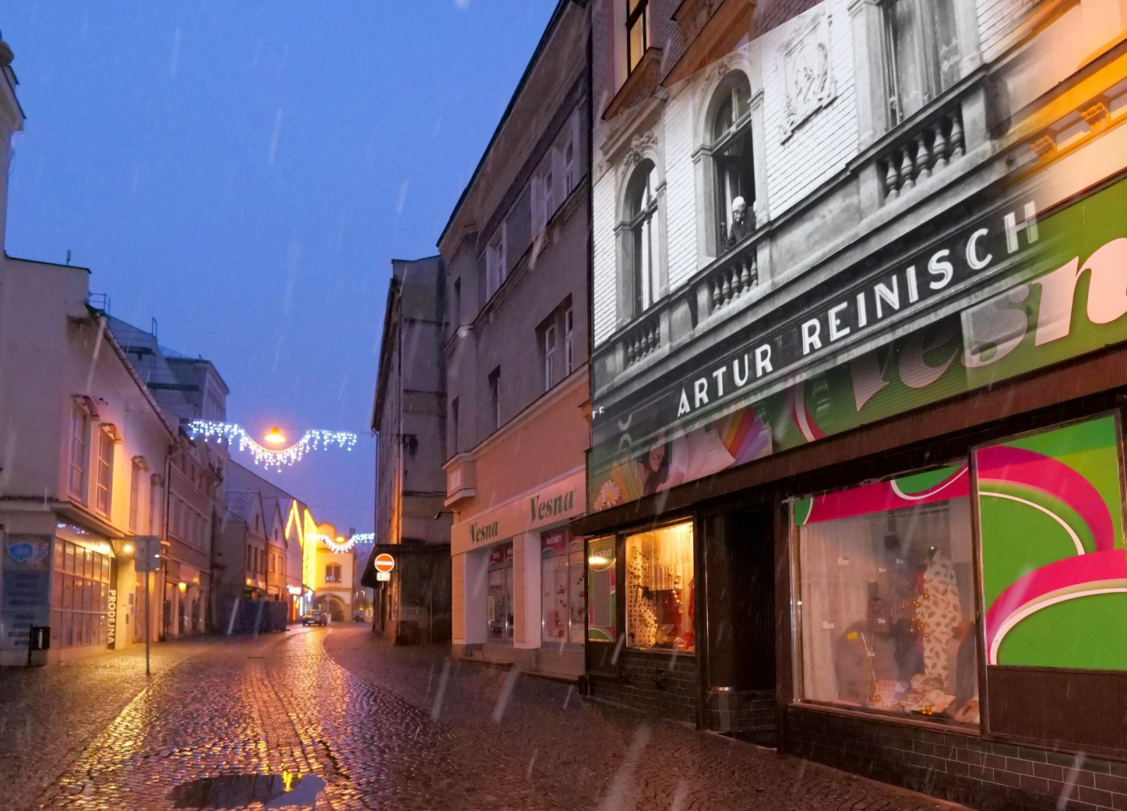 Tady pan Moravec bydlel - vzpome�te si a� p�jdete okolo