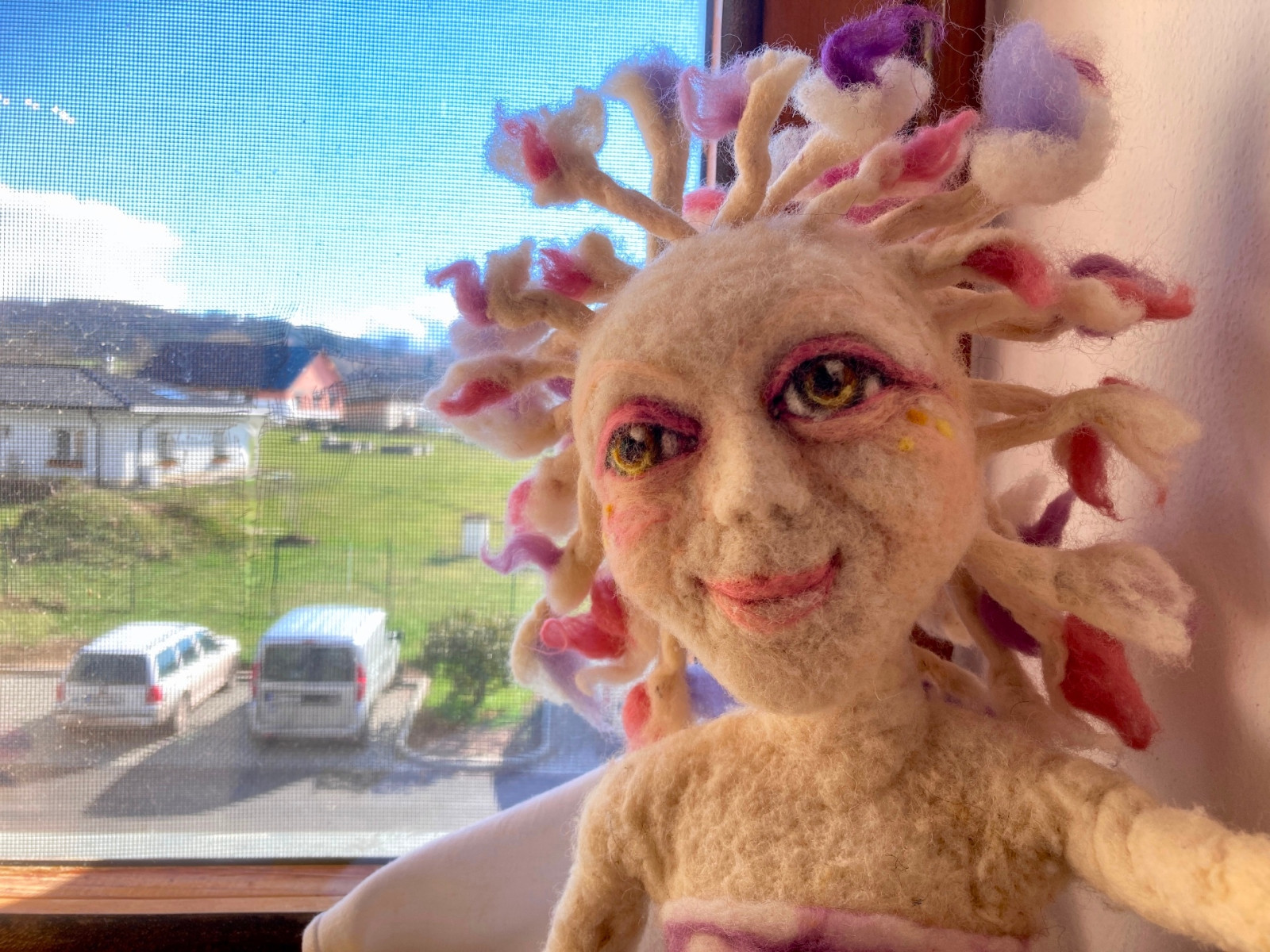 Plst�n� postavy - v�stava Tvo�iv� ruce v Doln� Brusnici 2023