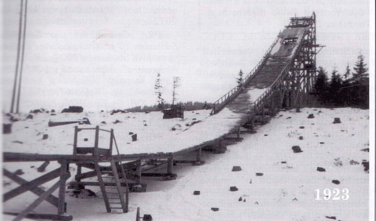 P�vodn� Jarol�mk�v m�stek pod Kozlem postaven�  v roce 1923