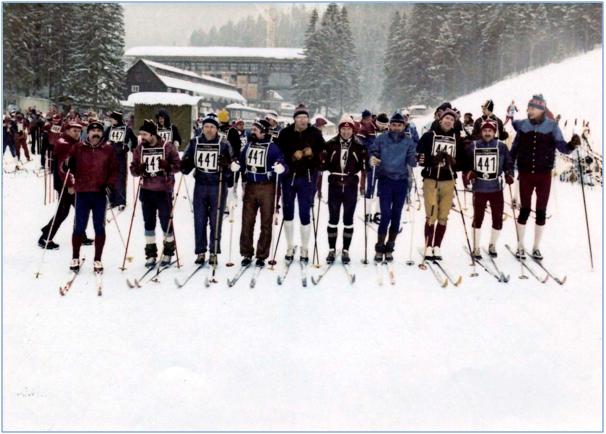 Deseti�lenn� dru�stvo dvorsk�ch ly�a�� na Krkono�sk� sedmdes�tce