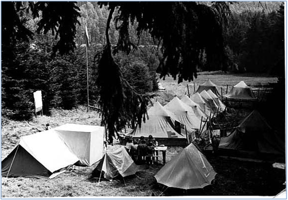 Letn� v�cvikov� t�bor b�c� ve Studen� Vod� u Bo�anova