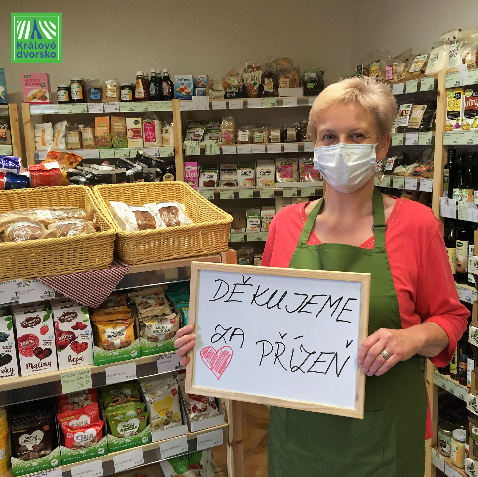 BIOmakret: bio potraviny pod budovou gymn�zia