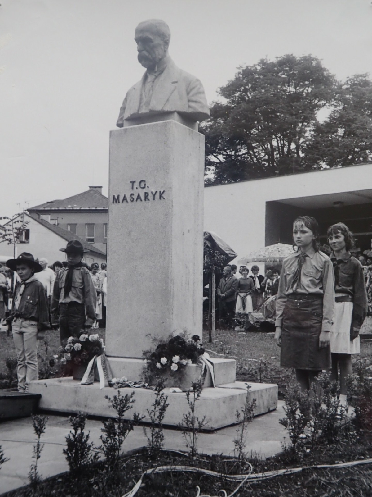Odhalen pomnku T. G. Masaryka 28. 10. 1990
