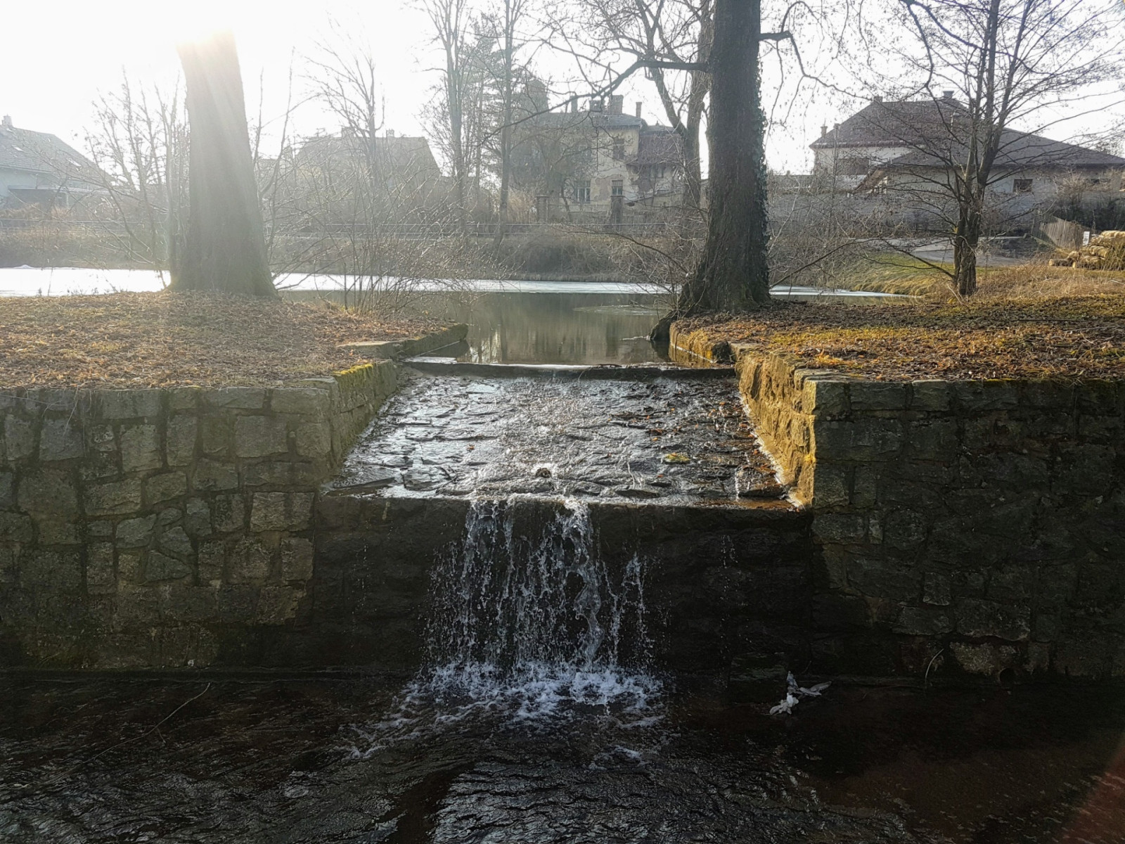 P�epad Pdhar�sk�ho rybn�ka - vid�te tam taky ty l�vky? :-)